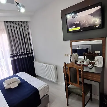 Отель Ramos Old Center 3*